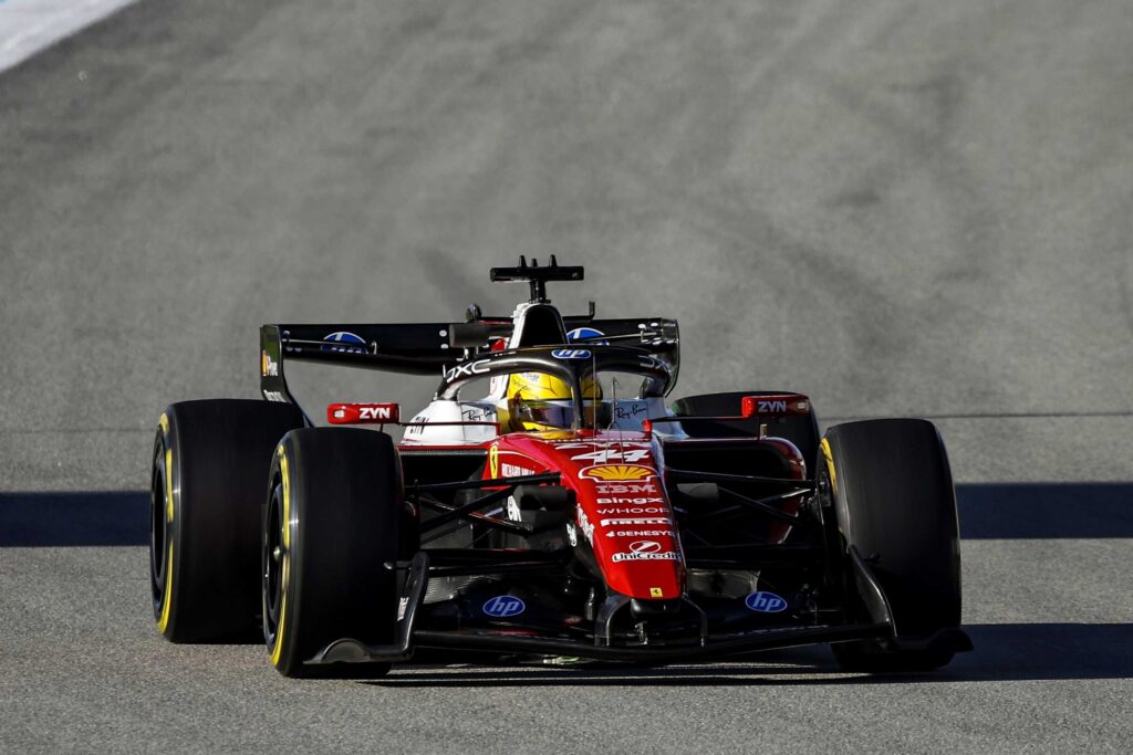 lewis hamilton test f1 barcellona ferrari