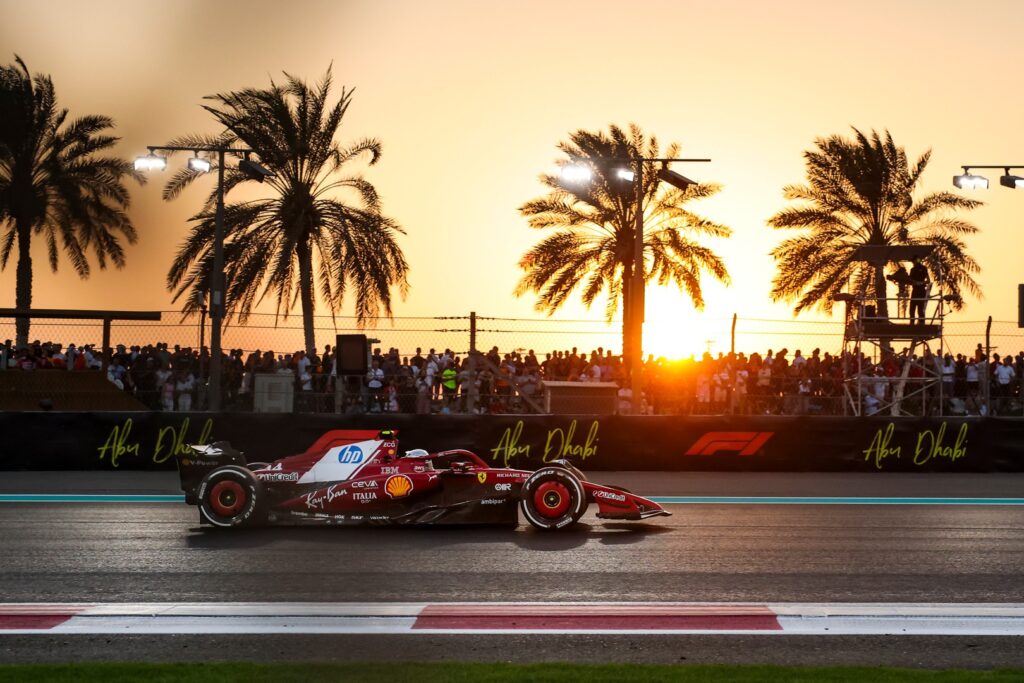 ferrari hamilton 2026 ritiro