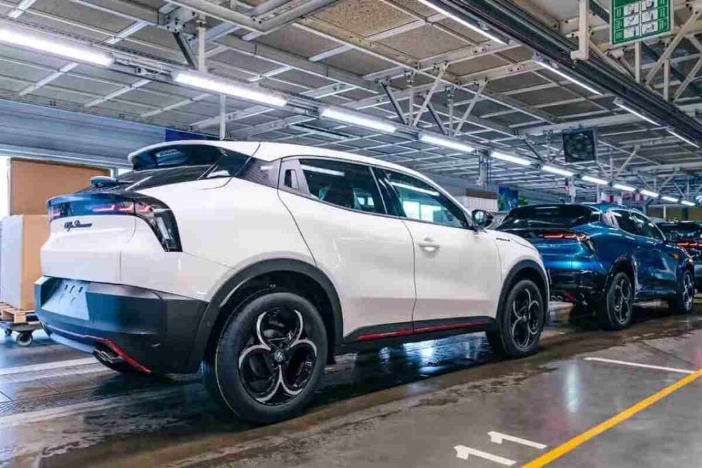 Scoppiano le polemiche contro Stellantis nella fabbrica a Tychy in Polonia