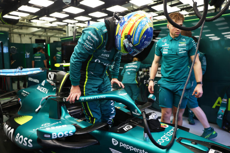 fernando alonso test bahrain f1 aston martin