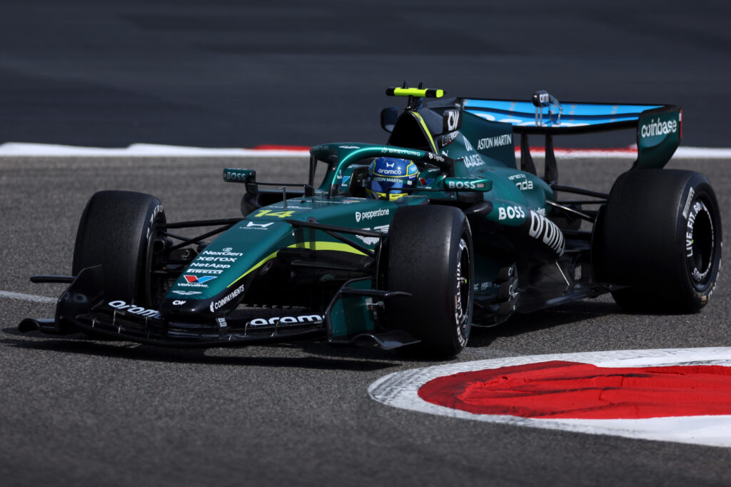 fernando alonso test bahrain f1 aston martin