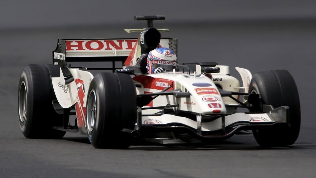 Jenson Button diventa Team Ambassador: 
Jenson Button ha conquistato la sua prima vittoria in Formula 1 al volante della Honda, nel Gran Premio di Ungheria 2006.