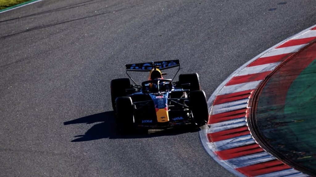 Test Bahrain Day 1: 
Max Verstappen è il primo pilota ad aver fatto registrare un tempo in questi test in Bahrain.