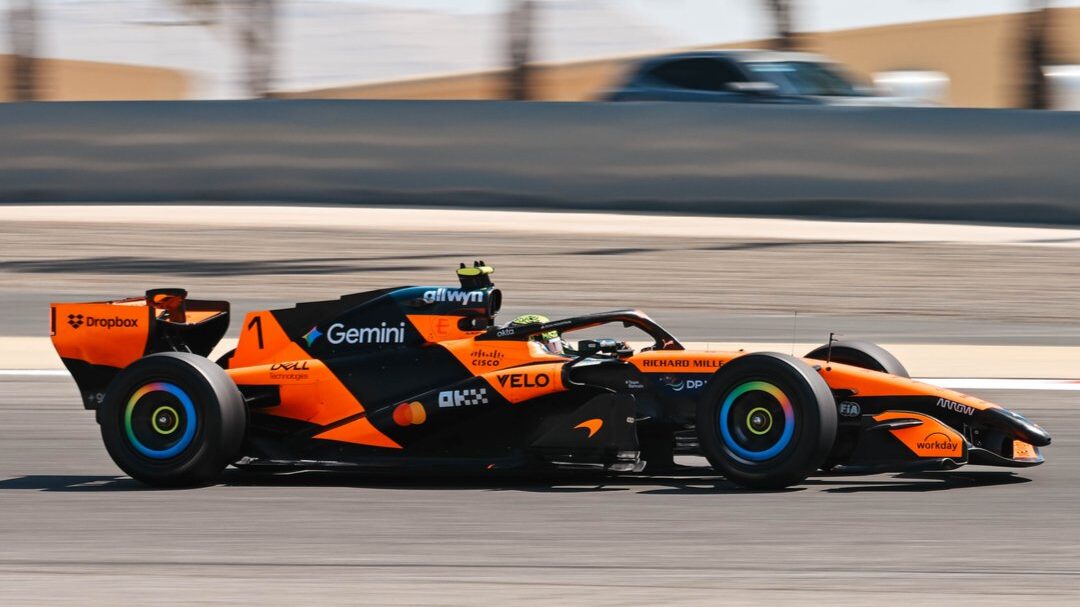 Test Bahrain F1 2026, Lando Norris domina la seconda mattina in Sakhir.