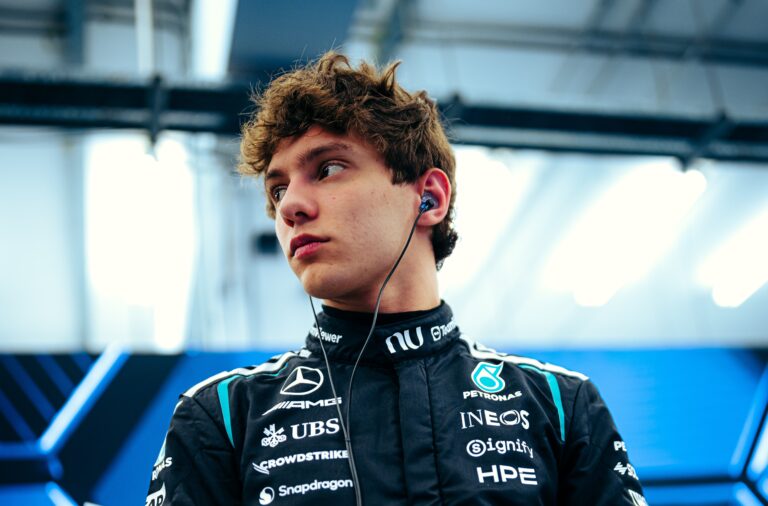 kimi antonelli test f1 bahrain mercedes day 2