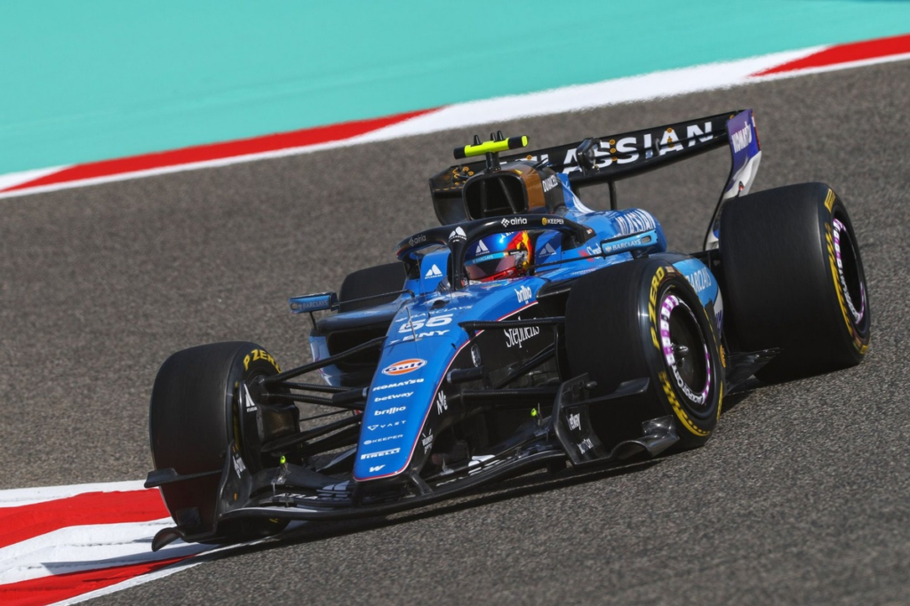 Williams, Sainz stregato dal motore Red Bull: "E' impressionante, sono un passo avanti a tutti"