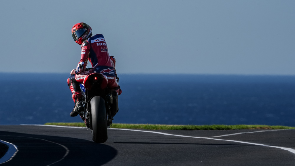 Infortunio Jake Dixon: unfit per la prima di campionato