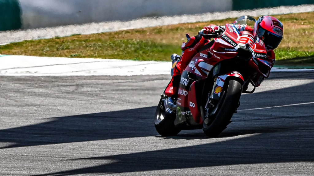 Ducati, Marquez: "Sto ancora gestendo la spalla, il tempo non conta nulla"