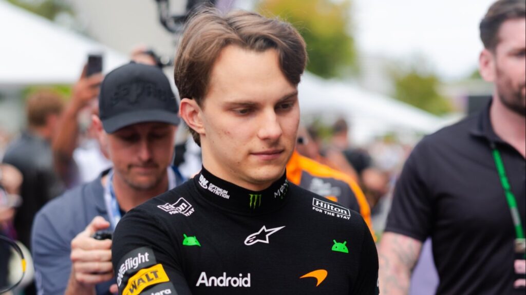 Piastri a muro prima del via: Melbourne conferma la maledizione dei piloti australiani nel GP di casa