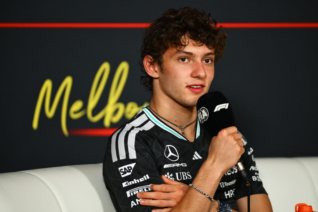 f1 quali sprint cina penalità antonelli kimi