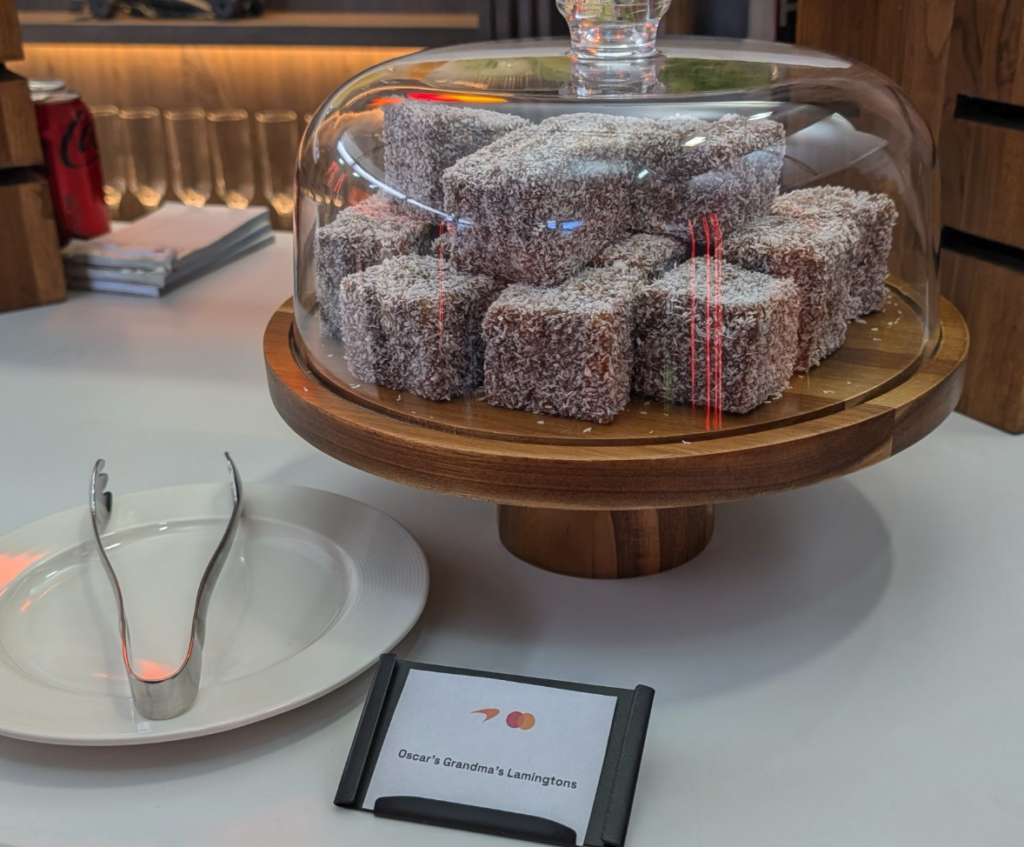 La Nonna di Oscar Piastri e la sorpresa alla McLaren: il dolce pensiero al team