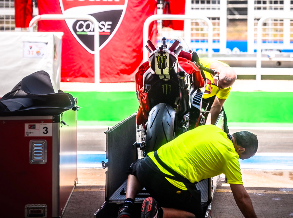 FP1 MotoGP in Brasile: Acosta 1°, bene Bezzecchi e Marquez! Nono Bagnaia