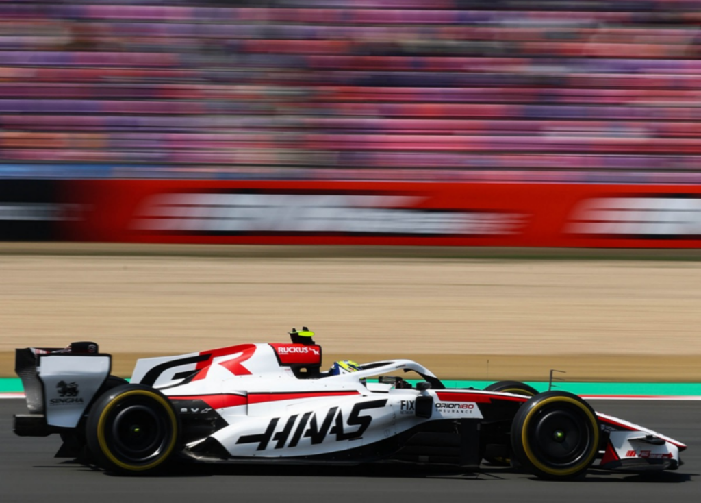 Haas, Bearman: "Quinto dopo quaranta giri da qualifica, che rischio con Hadjar!"