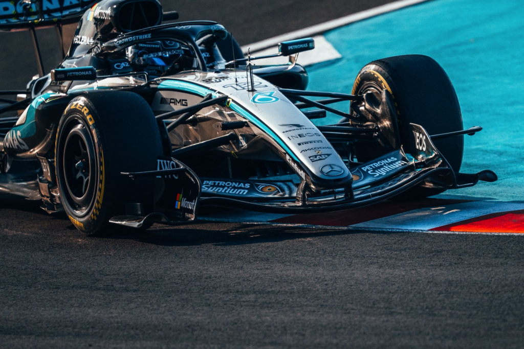 Mercedes, Antonelli di nuovo in pole: "Giornata impeccabile, capitalizziamo tutto domani"