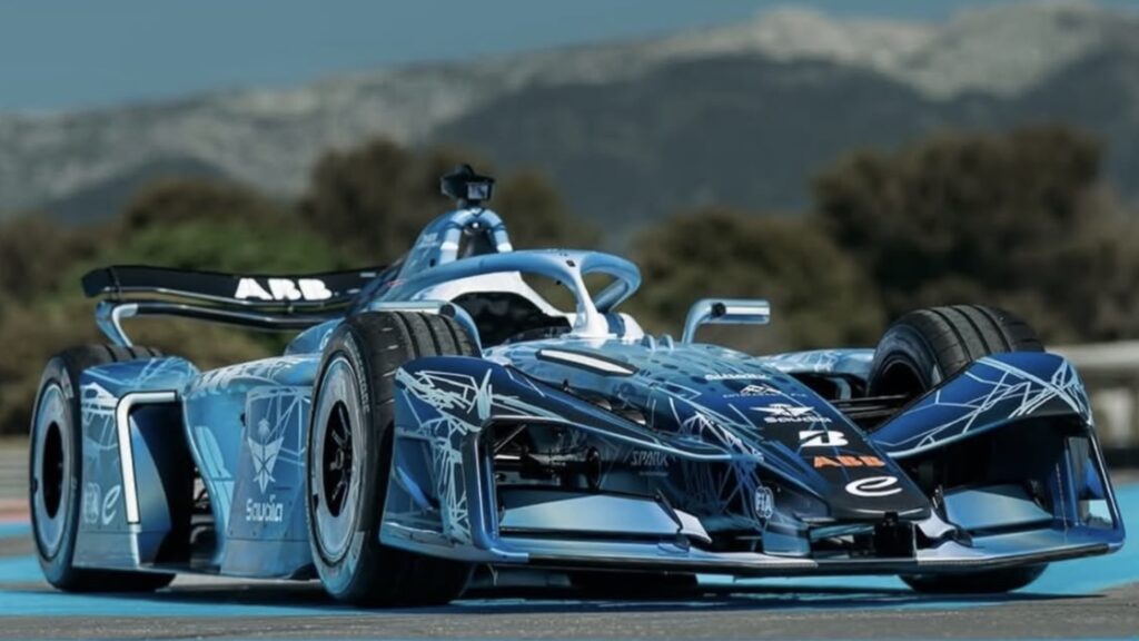 Lucas Di Grassi annuncia il ritiro: Nonostante il ritiro, Di Grassi continuerà a testare e collaudare le nuove GEN4, che debutteranno ufficialmente in Formula E nella prossima stagione - PH: Lucas Di Grassi.