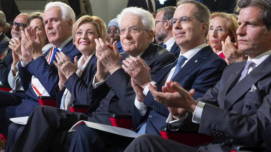 Mattarella alla Piaggio: "La Vespa simbolo della creatività italiana"