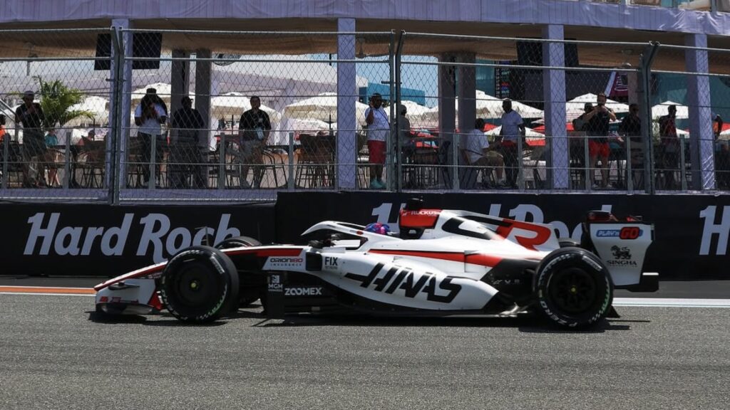 Esteban Ocon desmiente los rumores de salida de Haas F1 Team: “¡Rumores sin fundamento!” – PH: Haas F1 Team.