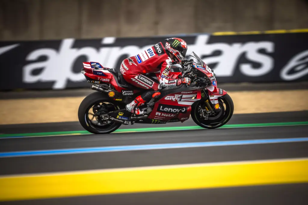 “¿Aprilia o Ducati?” Pecco Bagnaia da su respuesta para 2027: aquí está 