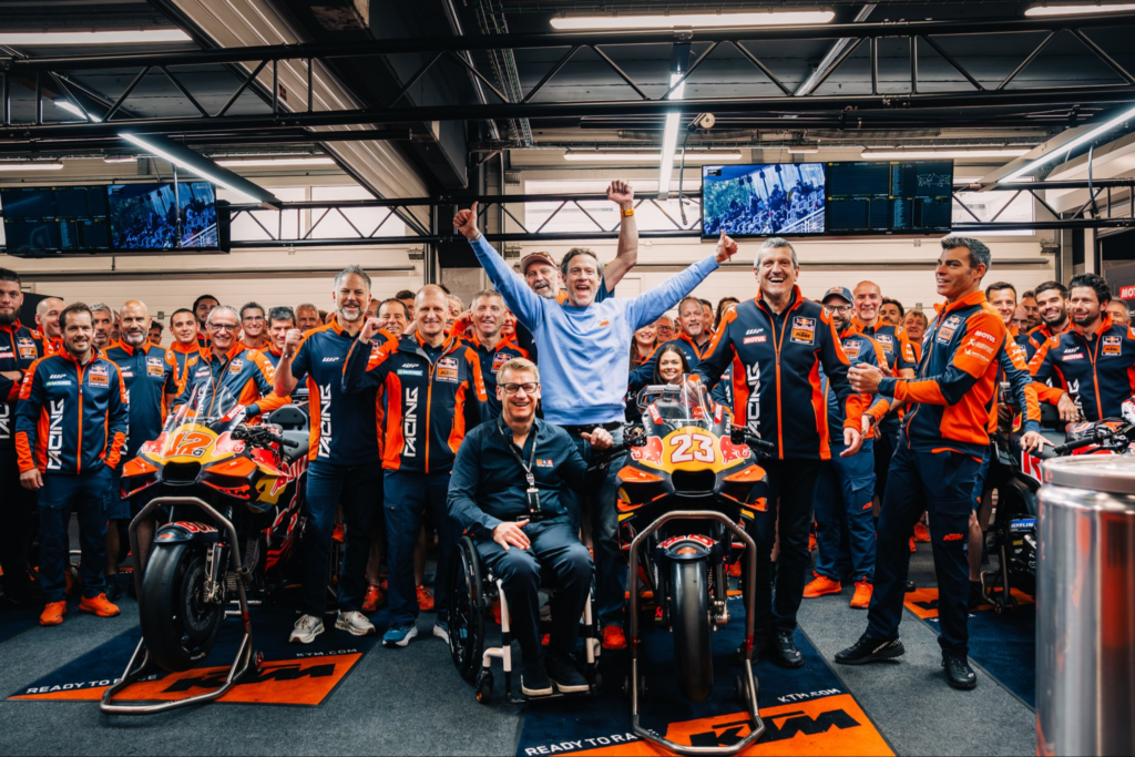 OFICIAL – MotoGP 2027, Tech3 seguirá con KTM: tomada la decisión 